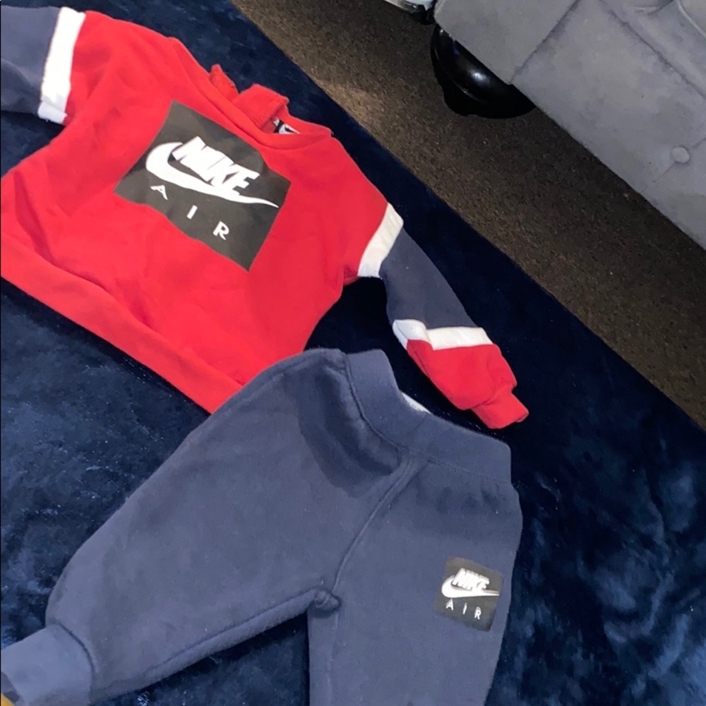 Nike sweatsuit